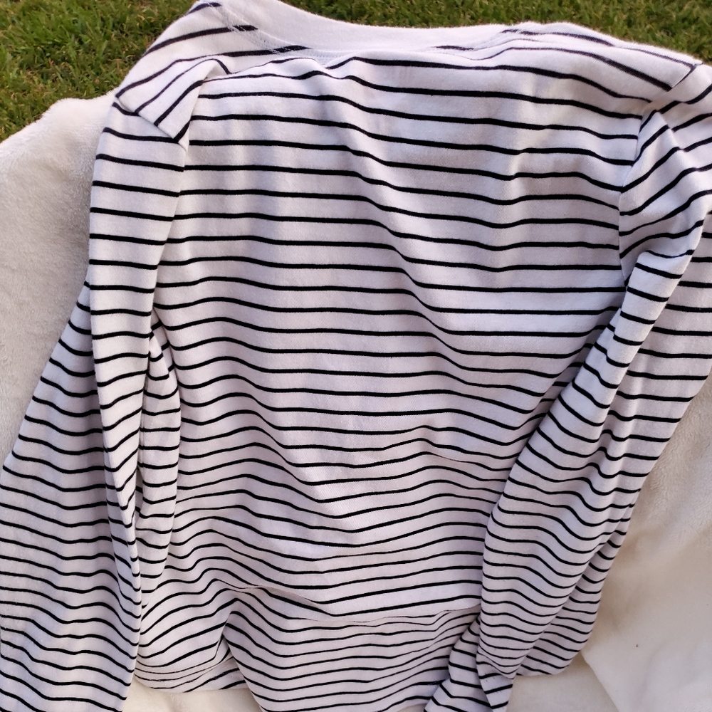 Abercrombie Girls Bull Long Sleeve Stripped Tee - Picture 4 of 4